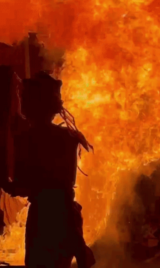 ezgif-6690e0e0df7f2ba6.gif