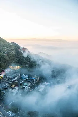 Taiwan-Travel-Cloudy-Landscape.jpg