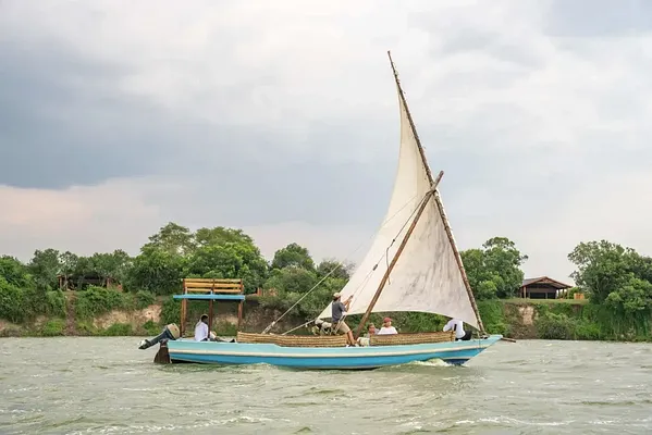 TRS-Dhow-Sailing-scaled-1.webp